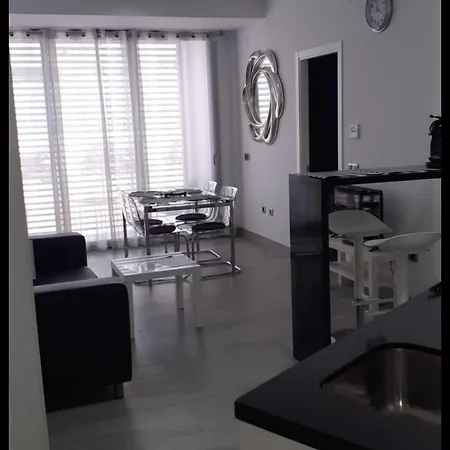 Edificio Gran8nerja *